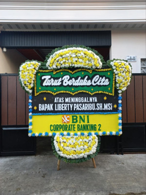 Papan Bunga Duka di Mentarang