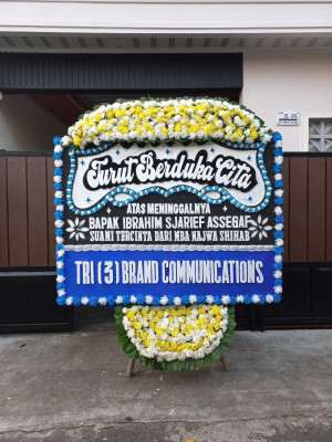 Papan Bunga Duka di Mentarang